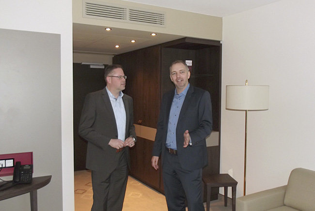 Sascha Klimanskay und Martin Giese im Hotel Looken Inn in Lingen